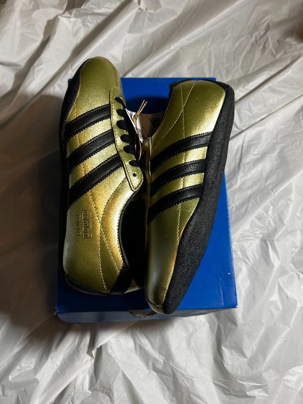 Adidas Tokyo Women’s Size 6.5 Low Top Lace-Up Sneakers Gold/Black JQ0594 2025
